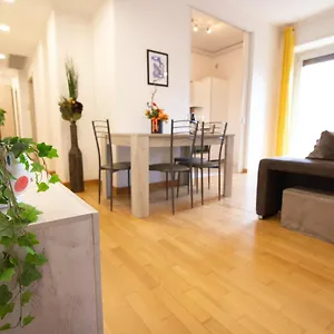 https://emilei-25.hotelinveneto.com